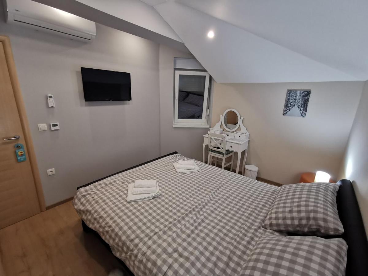 Apartman Bozur **** Satnica Dakovacka Exterior foto
