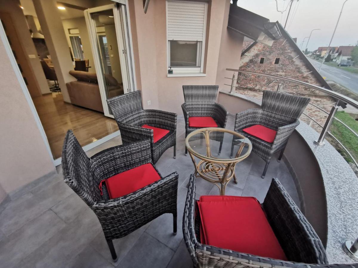 Apartman Bozur **** Satnica Dakovacka Exterior foto