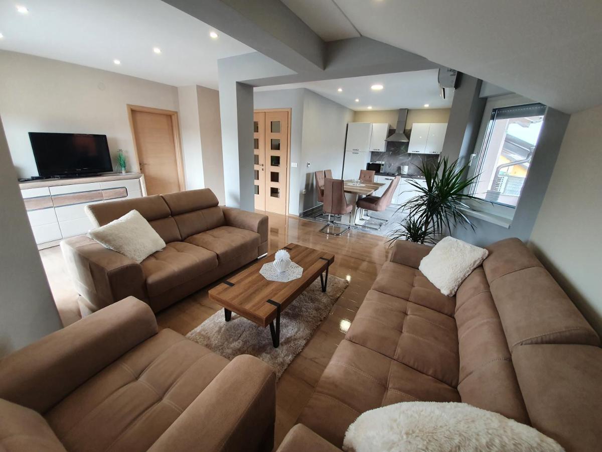 Apartman Bozur **** Satnica Dakovacka Exterior foto