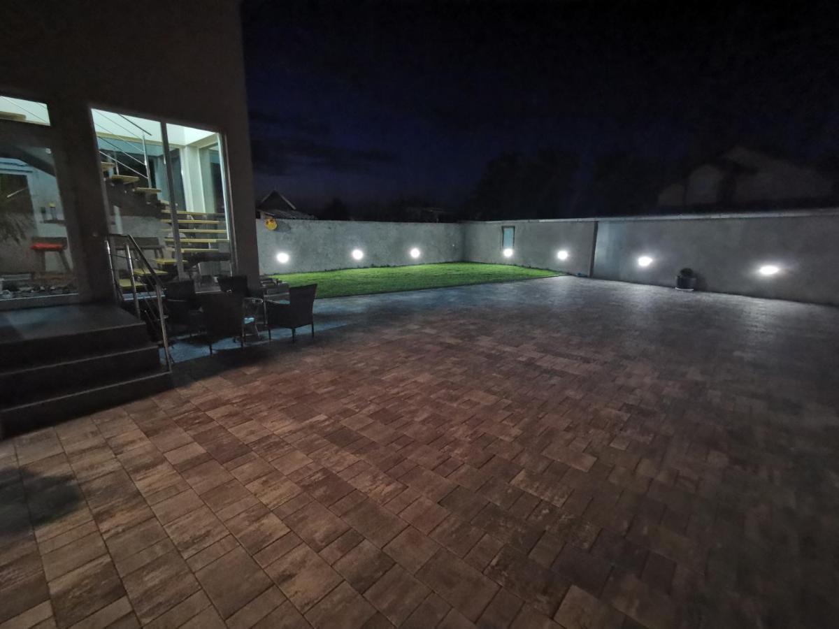 Apartman Bozur **** Satnica Dakovacka Exterior foto
