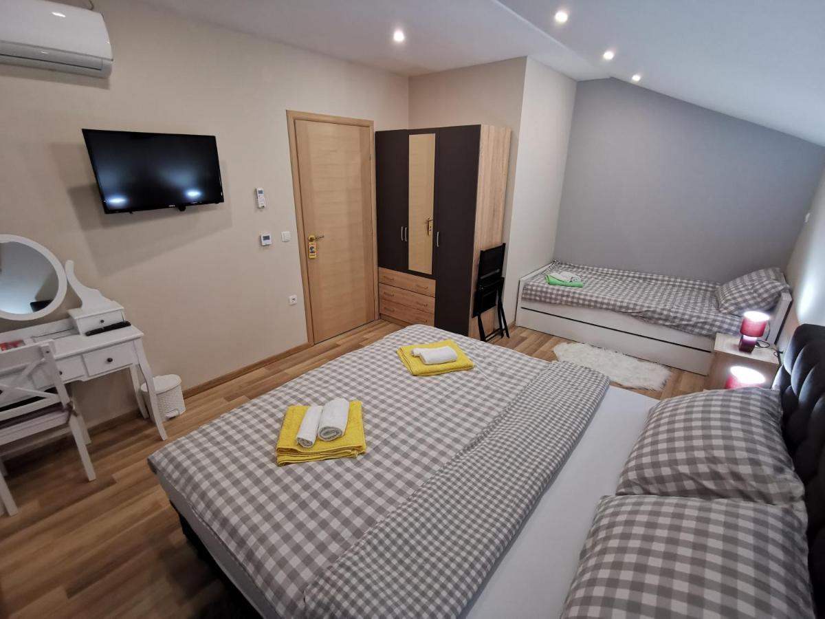 Apartman Bozur **** Satnica Dakovacka Exterior foto