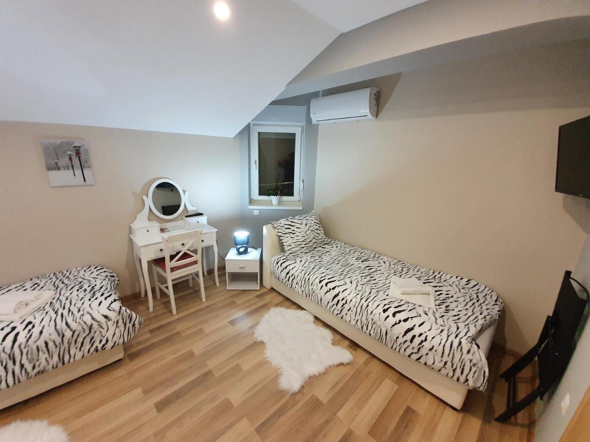 Apartman Bozur **** Satnica Dakovacka Exterior foto